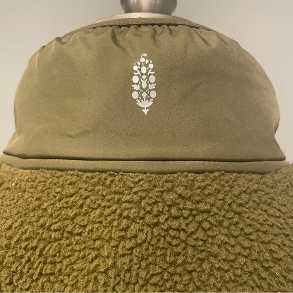 Free People movement hit the slopes olive green sherpa jacket size L - Picture 5 of 7